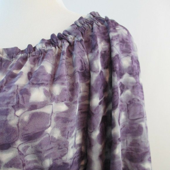 ALICE+OLIVIA Silk Blend Keyhole Silk Blend Shirt - Picture 5 of 8